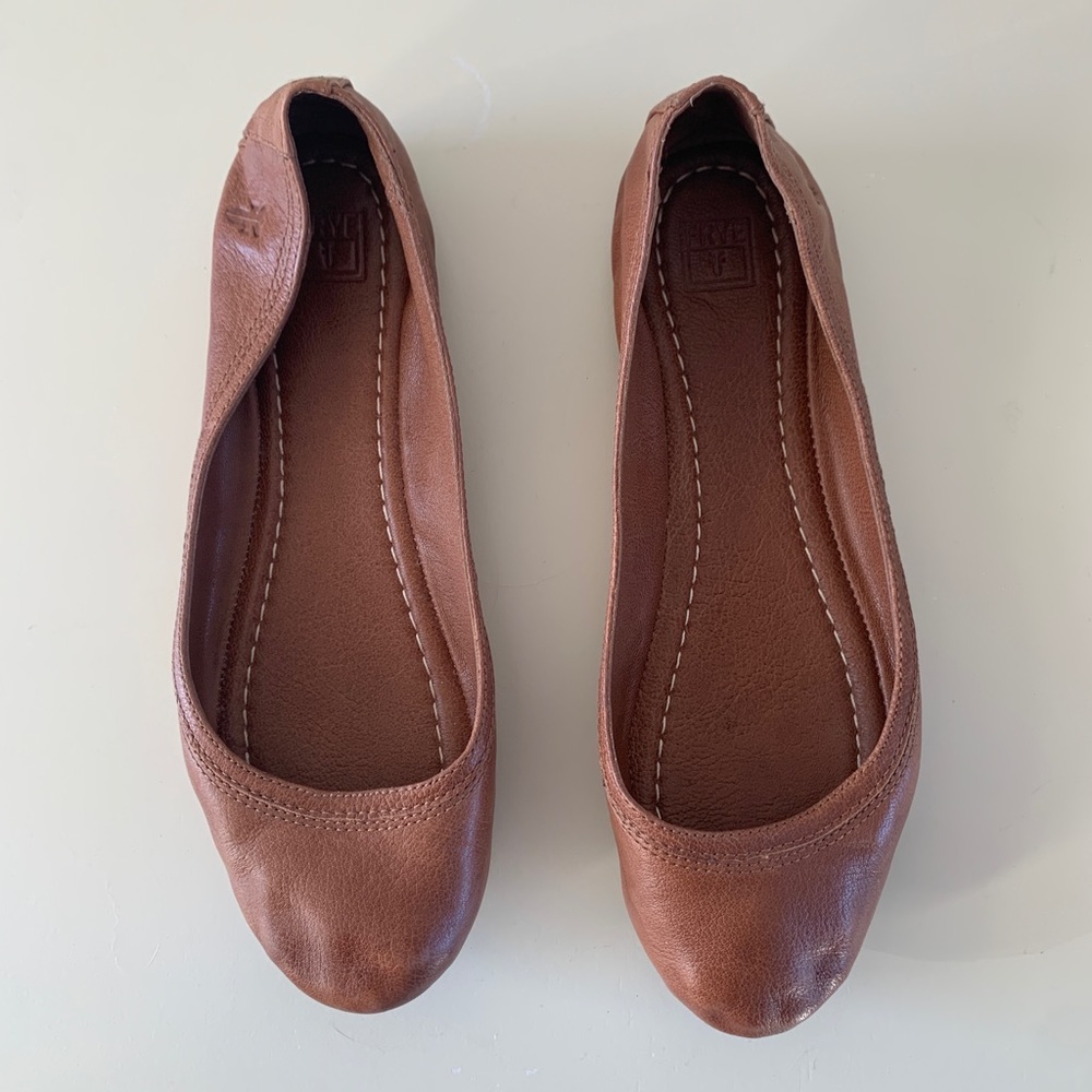 Frye Carson Ballet Flats in Cognac